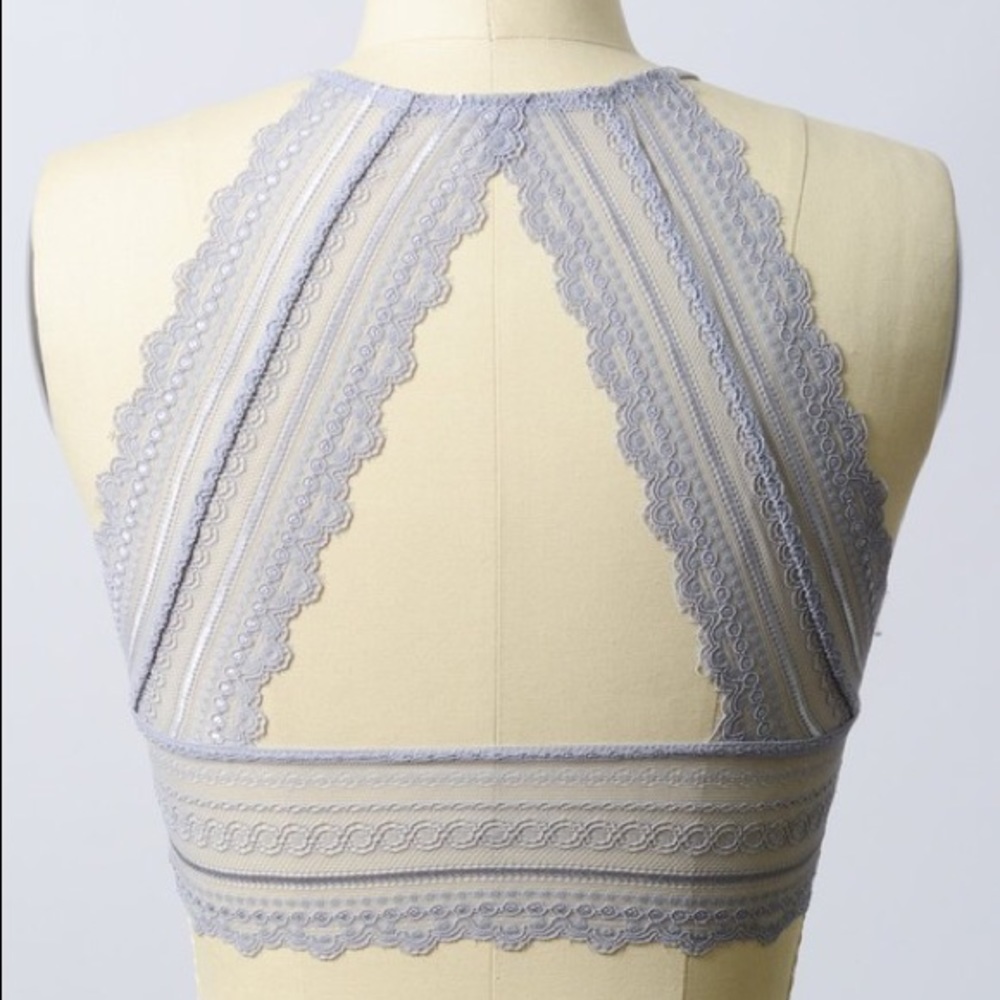 ❗️CLOSING SALE❗️ Gray Scallop Lace  Bralette - Picture 4 of 4